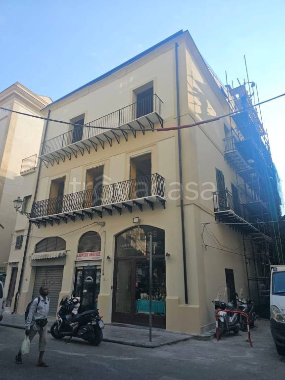 appartamento in vendita a Palermo in zona Montegrappa / Santa Rosalia