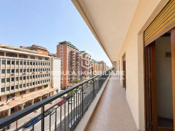 appartamento in vendita a Palermo in zona Malaspina/Palagonia