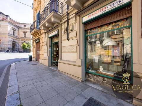 negozio in vendita a Palermo in zona Politeama