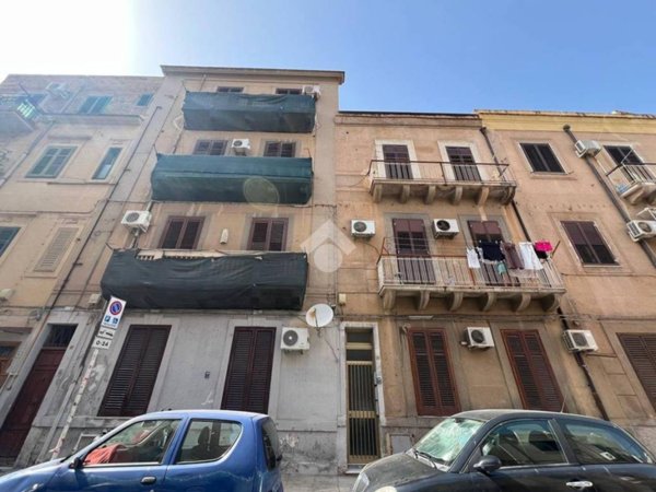 appartamento in vendita a Palermo in zona Zisa