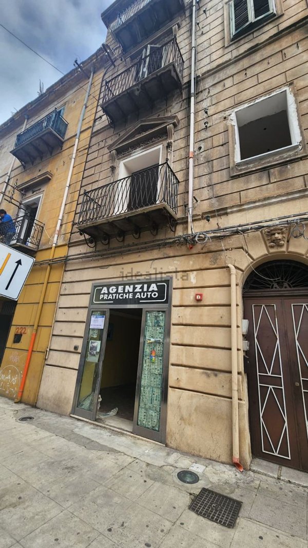 negozio in vendita a Palermo in zona Oreto
