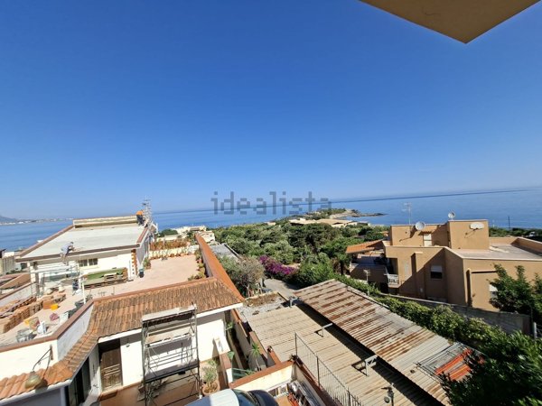 appartamento in vendita a Palermo in zona Sferracavallo