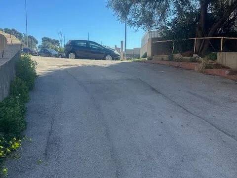 negozio in vendita a Palermo in zona Arenella/Vergine Maria