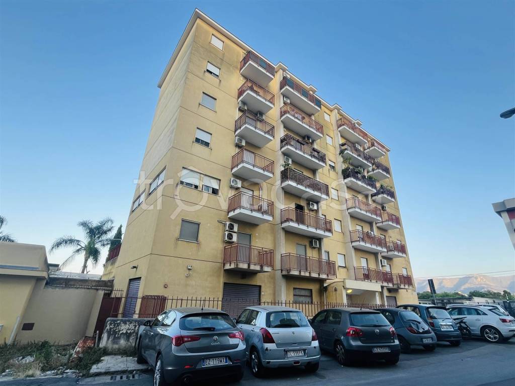 appartamento in vendita a Palermo in zona Altarello