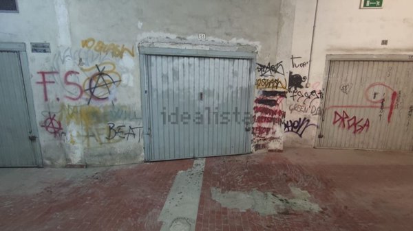 box auto in vendita a Palermo in zona Malaspina/Palagonia