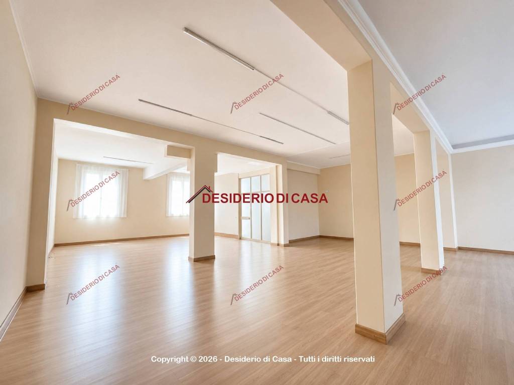 negozio in vendita a Palermo in zona Oreto