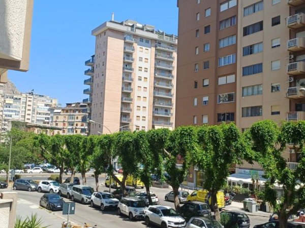 appartamento in vendita a Palermo in zona Libertà