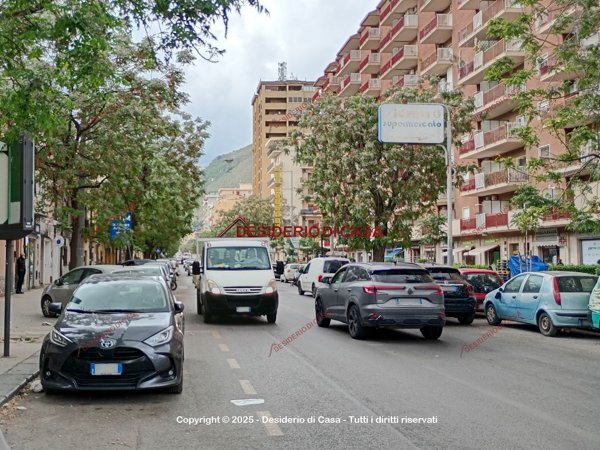 appartamento in vendita a Palermo in zona Mezzomonreale