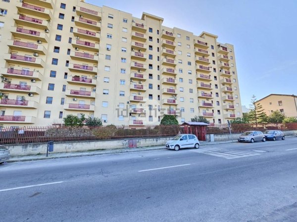 appartamento in vendita a Palermo in zona Chiavelli