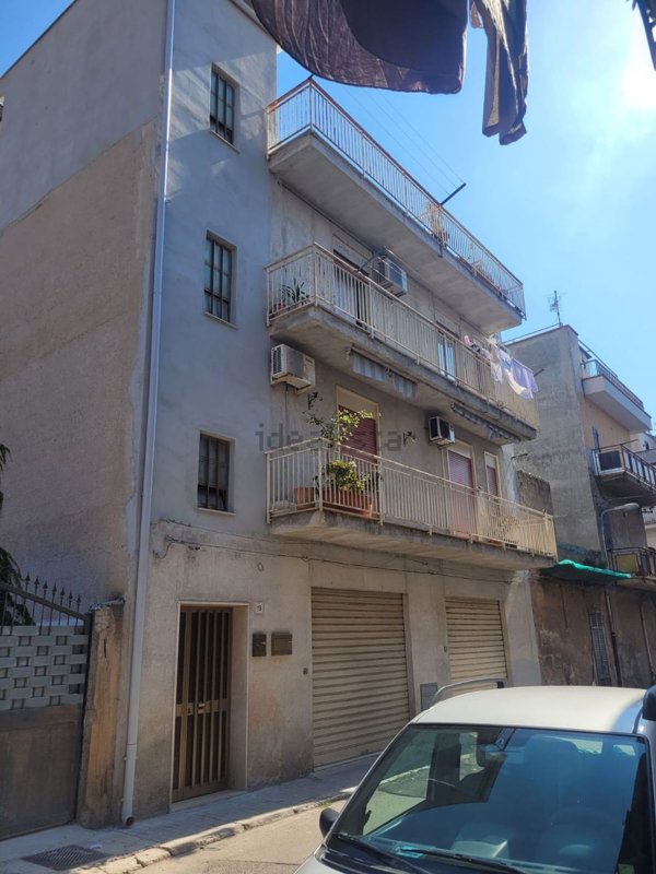 appartamento in vendita a Palermo in zona Partanna