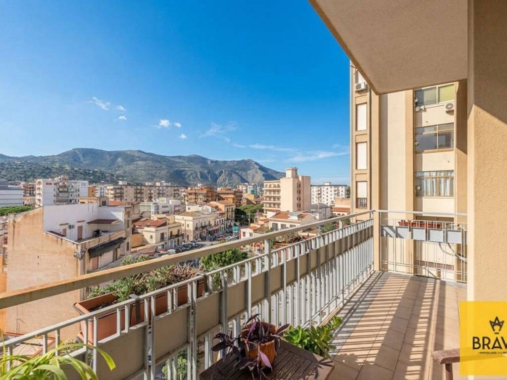 appartamento in vendita a Palermo in zona San Lorenzo