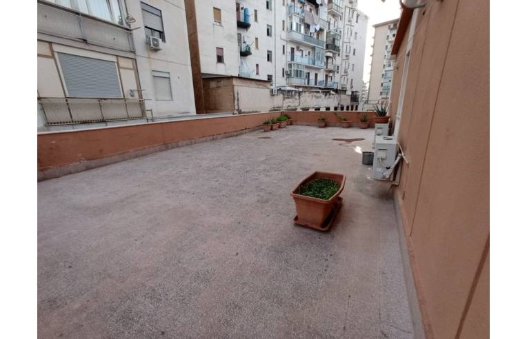 appartamento in vendita a Palermo in zona Oreto