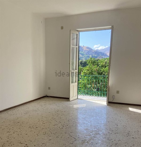 appartamento in vendita a Palermo in zona Mezzomonreale