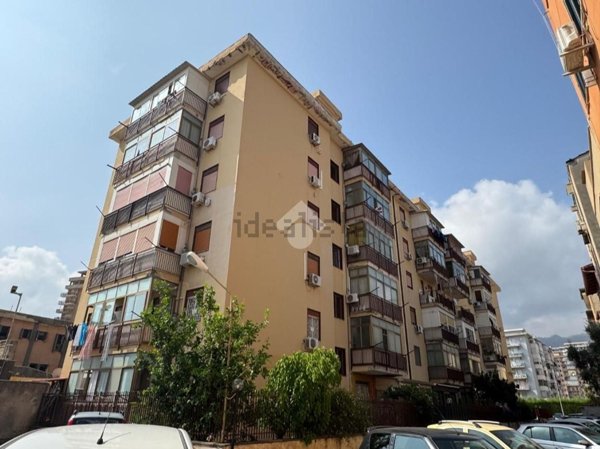appartamento in vendita a Palermo in zona Settecannoli