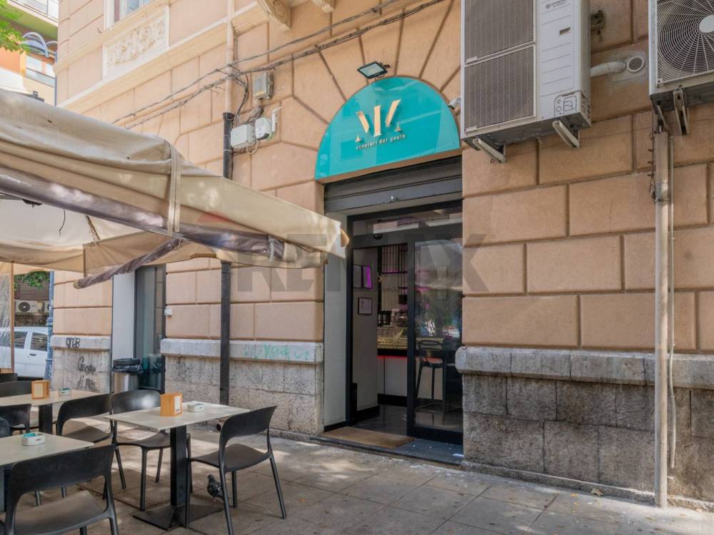 negozio in vendita a Palermo in zona Politeama