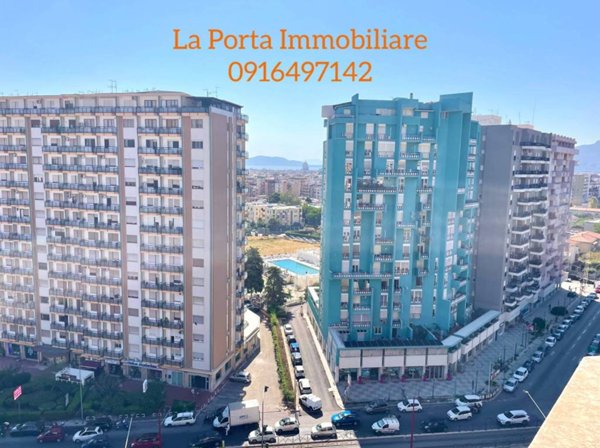 appartamento in vendita a Palermo in zona Malaspina/Palagonia