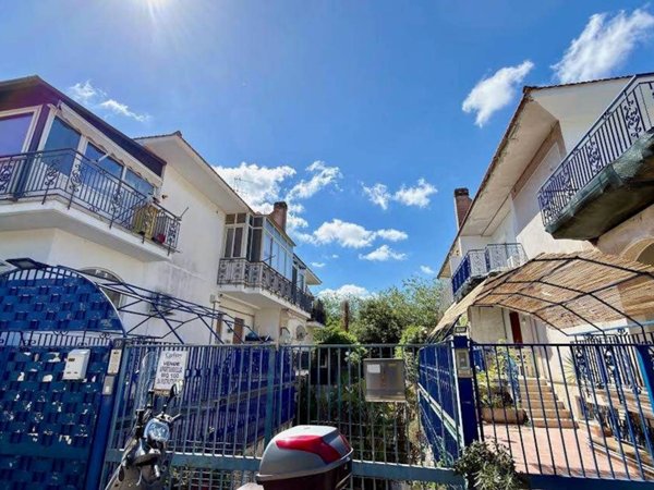 appartamento in vendita a Palermo in zona Mondello