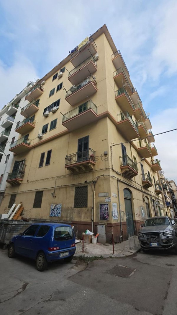 appartamento in vendita a Palermo in zona Zisa