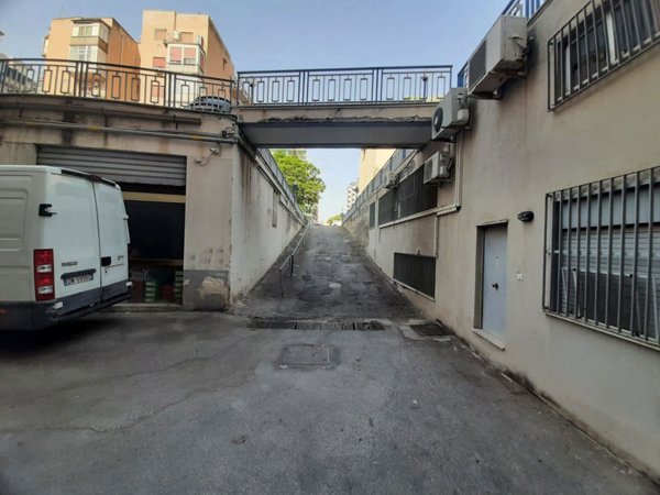 ufficio in vendita a Palermo in zona Montepellegrino