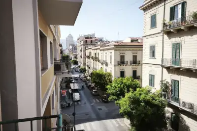 casa indipendente in vendita a Palermo in zona Politeama
