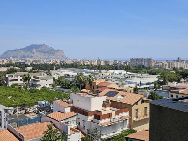 appartamento in vendita a Palermo in zona Oreto