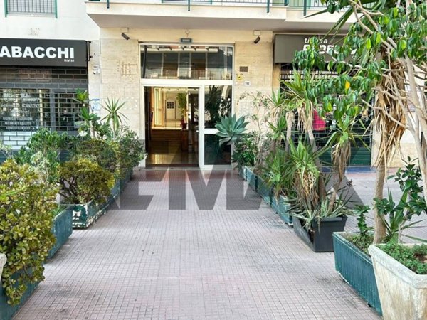 appartamento in vendita a Palermo in zona Malaspina/Palagonia