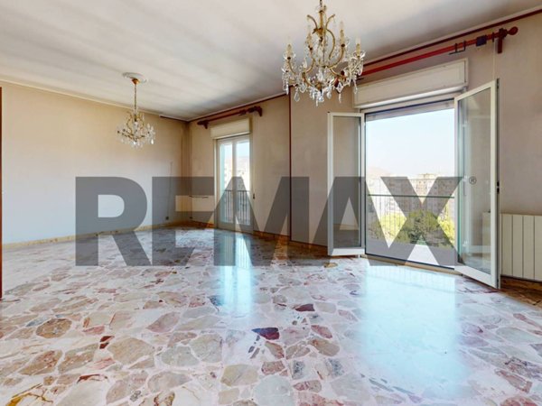 appartamento in vendita a Palermo in zona Malaspina/Palagonia