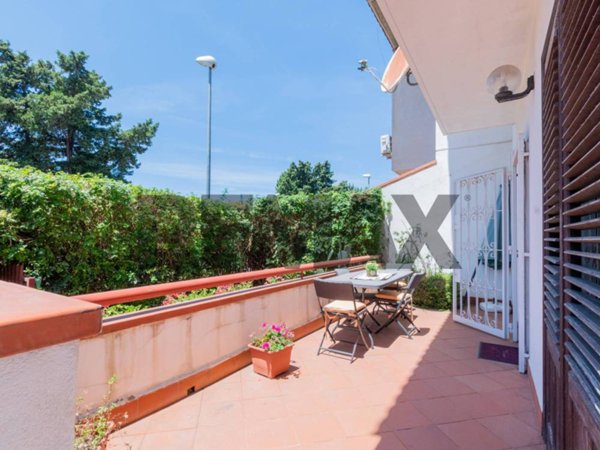 casa indipendente in vendita a Palermo in zona Mondello