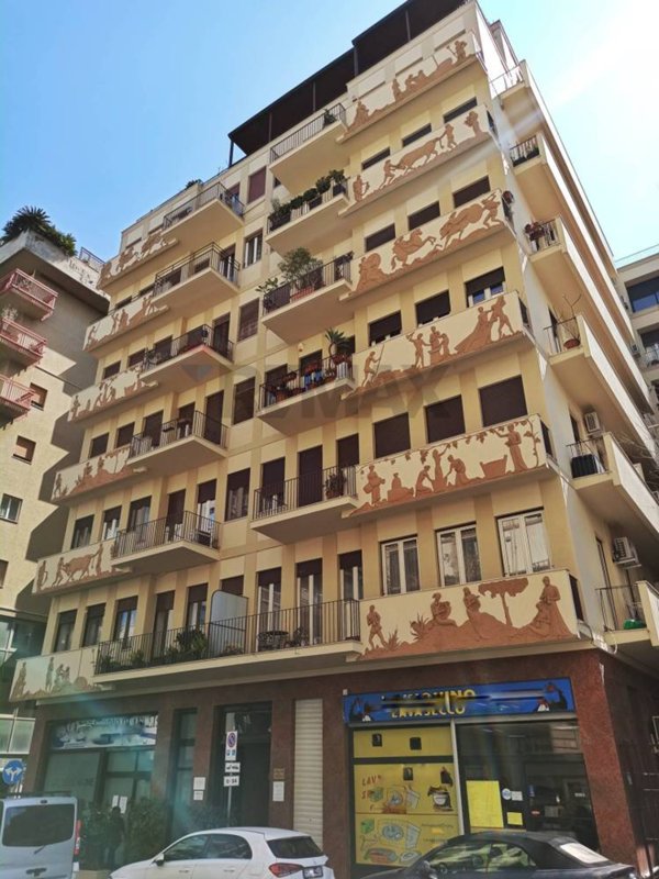 appartamento in vendita a Palermo in zona Politeama