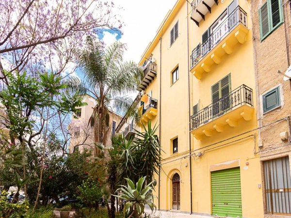 appartamento in vendita a Palermo in zona Zisa