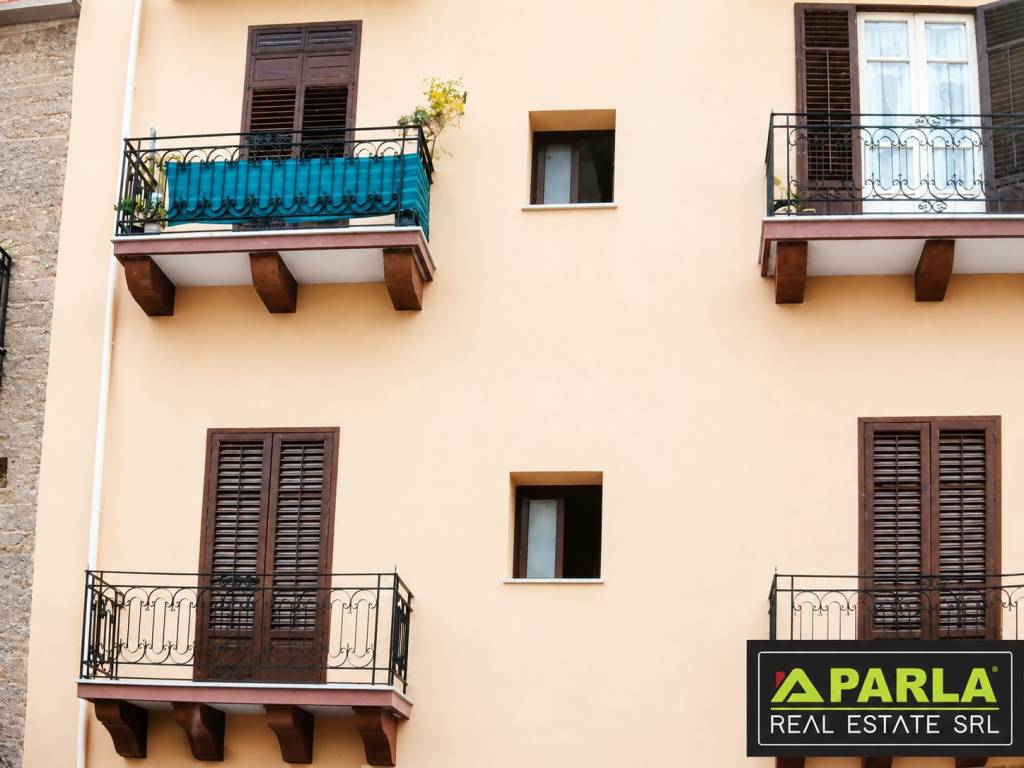 appartamento in vendita a Palermo in zona Malaspina/Palagonia