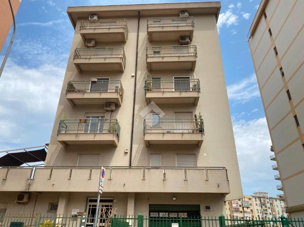 appartamento in vendita a Palermo in zona Calatafimi / Cuba
