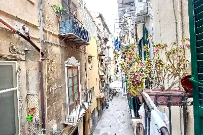 appartamento in vendita a Palermo in zona Centro storico