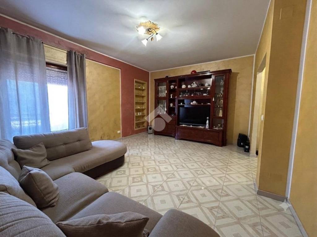 appartamento in vendita a Palermo in zona Chiavelli