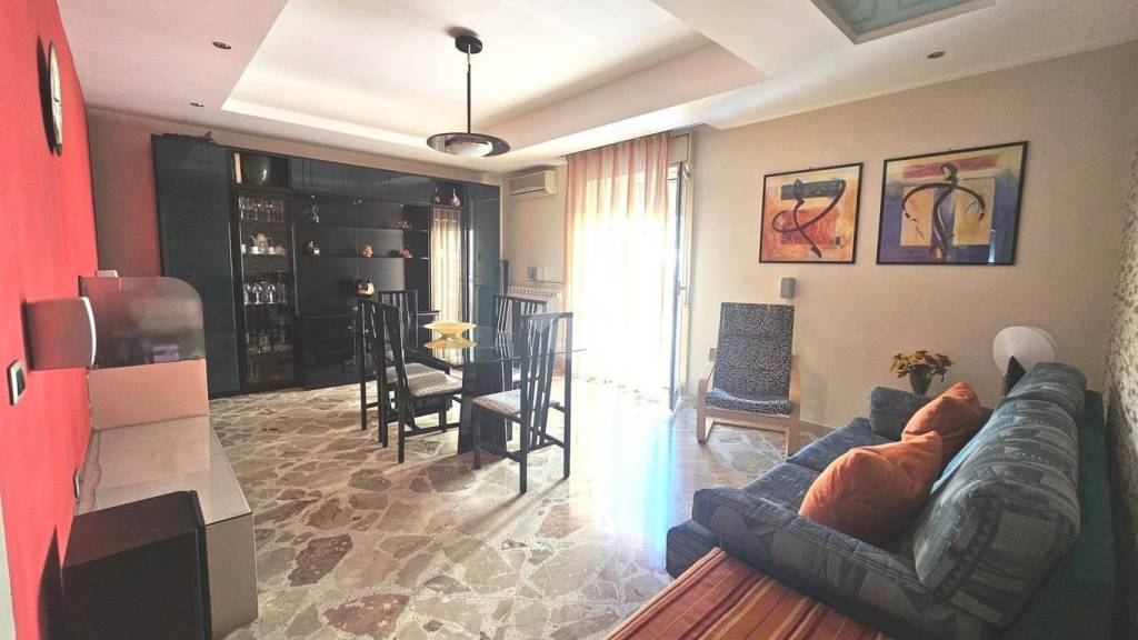 appartamento in vendita a Palermo in zona Montegrappa / Santa Rosalia