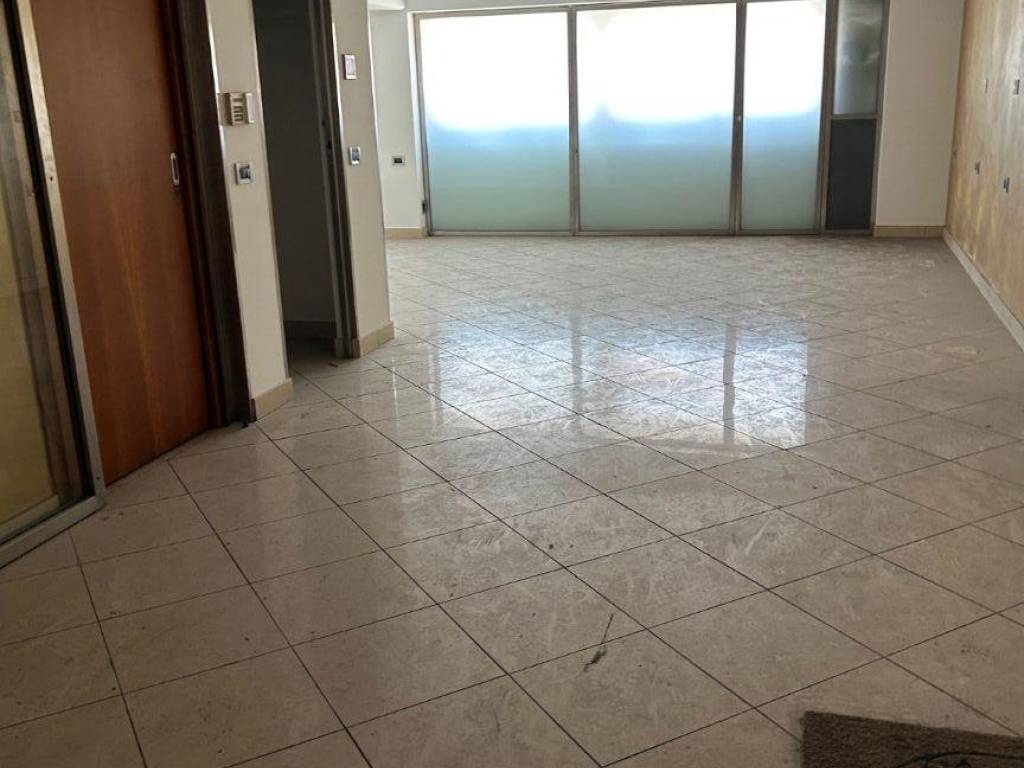 ufficio in vendita a Palermo in zona Montegrappa / Santa Rosalia