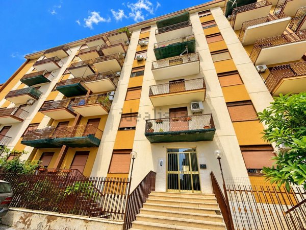 appartamento in vendita a Palermo in zona Roccella