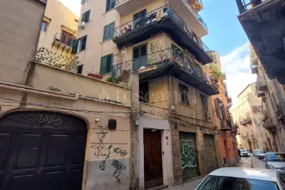 casa indipendente in vendita a Palermo in zona Centro storico