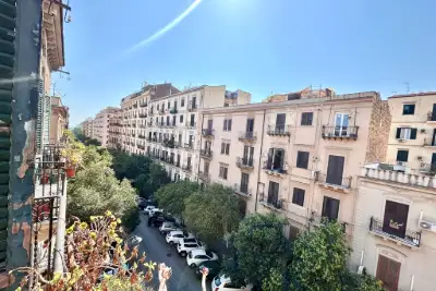 appartamento in vendita a Palermo in zona Libertà