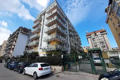 casa indipendente in vendita a Palermo in zona San Lorenzo