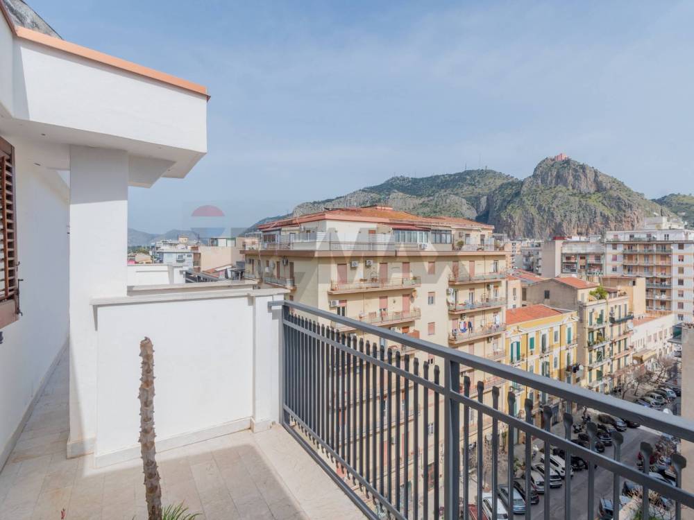 appartamento in vendita a Palermo in zona Libertà
