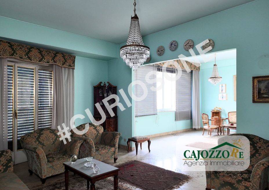 appartamento in vendita a Palermo in zona Politeama