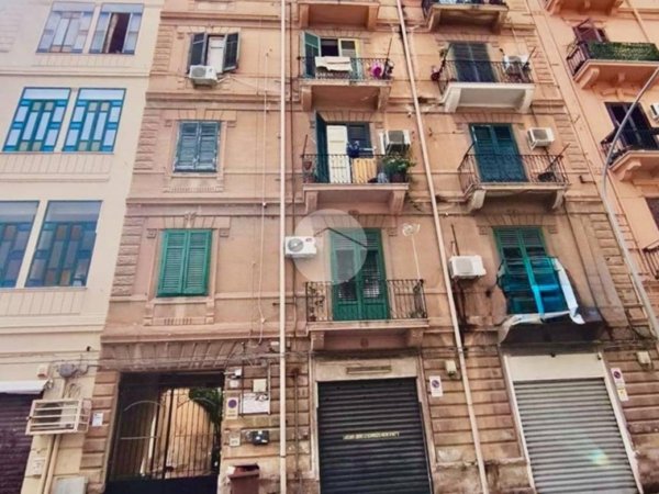 appartamento in vendita a Palermo in zona Zisa