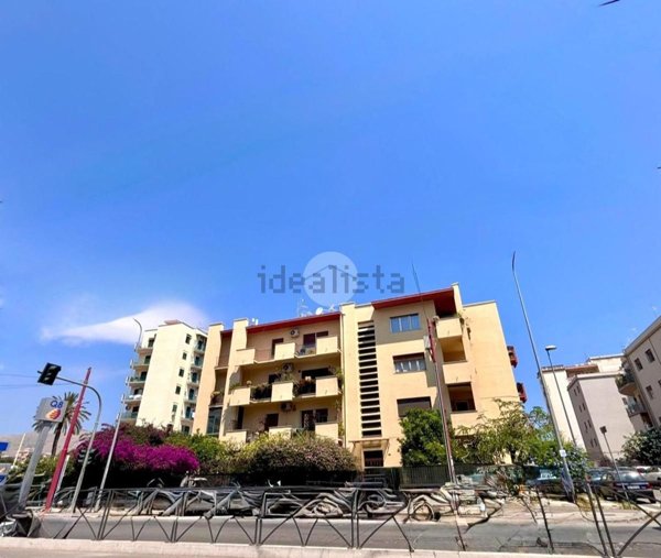 appartamento in vendita a Palermo in zona Malaspina/Palagonia