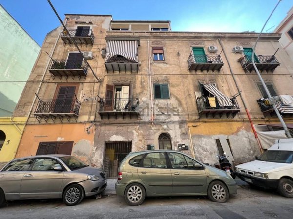 appartamento in vendita a Palermo in zona Zisa