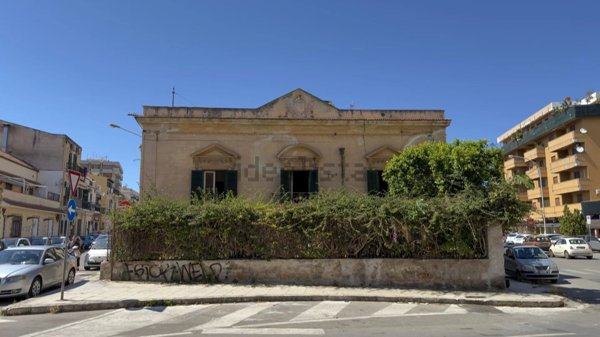casa indipendente in vendita a Palermo in zona Malaspina/Palagonia