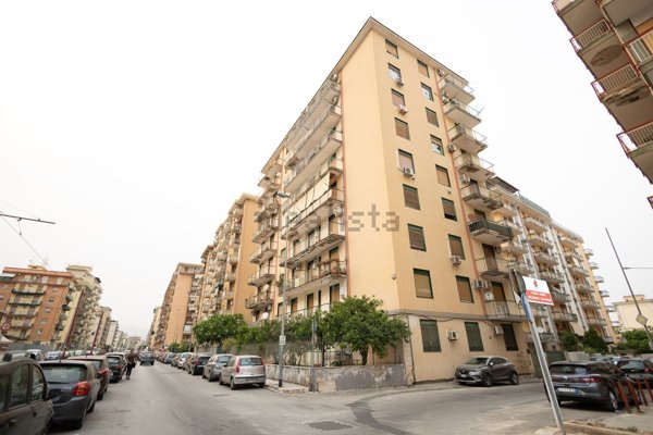 appartamento in vendita a Palermo in zona Roccella