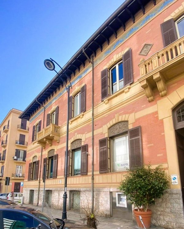 negozio in vendita a Palermo in zona Libertà