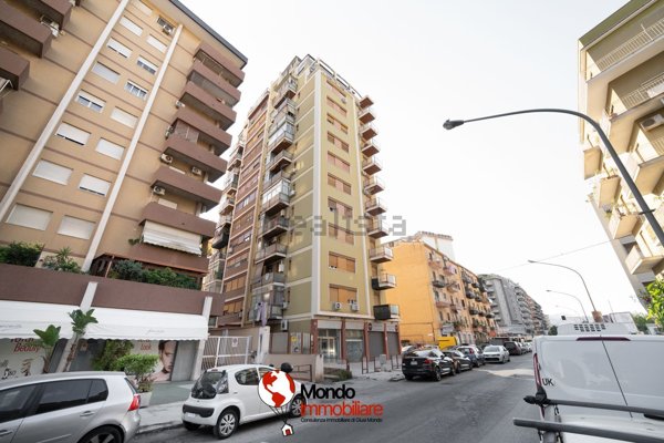 appartamento in vendita a Palermo in zona Uditore