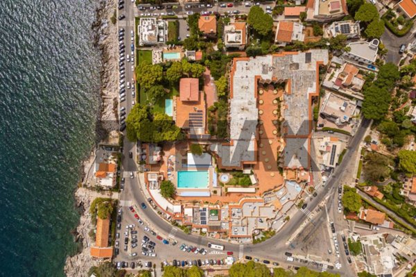 appartamento in vendita a Palermo in zona Mondello